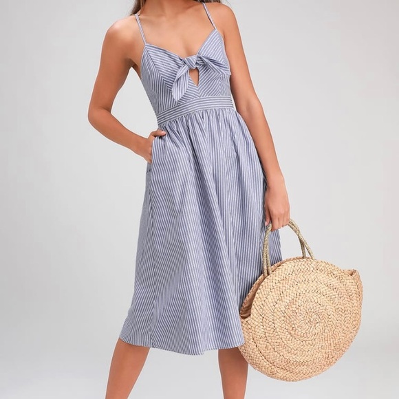 Lulus Dresses & Skirts - Lulu’s Blue Striped Knotted Front Midi Dress With Pockets NWT